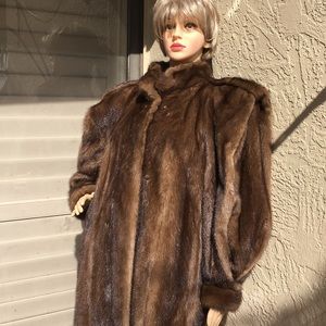 Saga mink coat size L